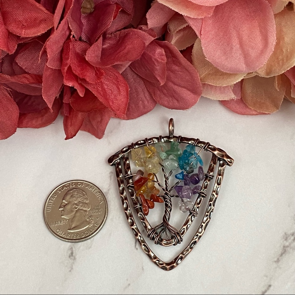 Quartz Crystal Tree of Life Healing Necklace - Picture 13 of 15
